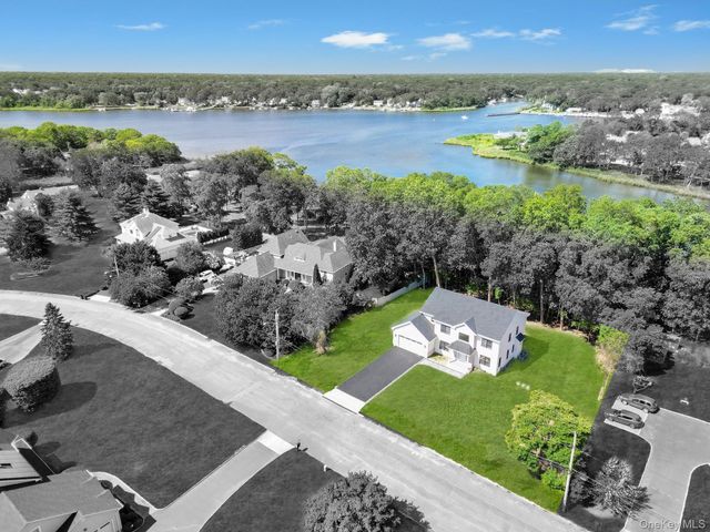 84 W James Hawkins Road, Moriches, NY 11955