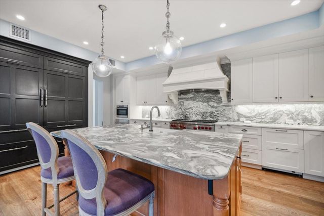 1102 PALM VIEW AVENUE, Belleair, FL 33756