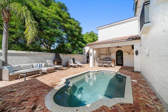 1102 PALM VIEW AVENUE, Belleair, FL 33756