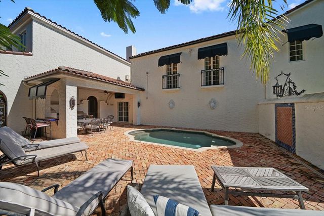 1102 PALM VIEW AVENUE, Belleair, FL 33756