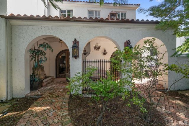 1102 PALM VIEW AVENUE, Belleair, FL 33756