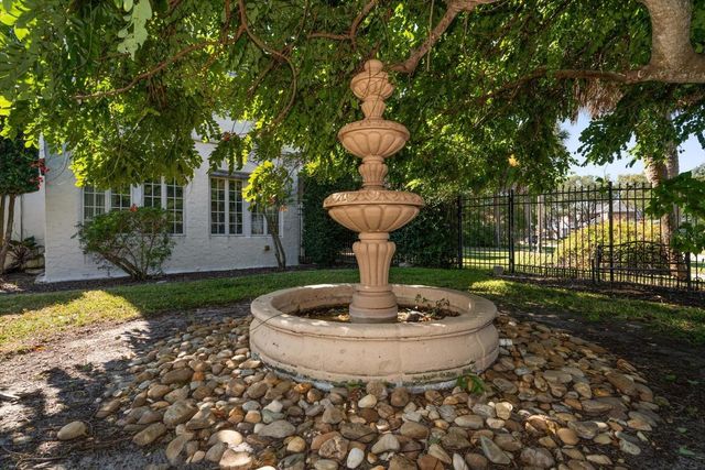 1102 PALM VIEW AVENUE, Belleair, FL 33756