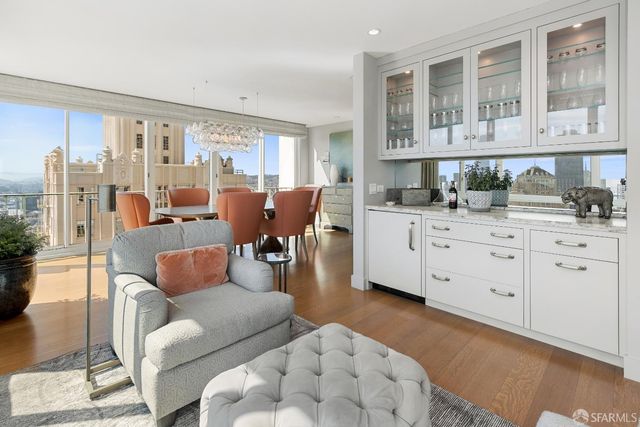 1200 California Street 19C, San Francisco, CA 94109
