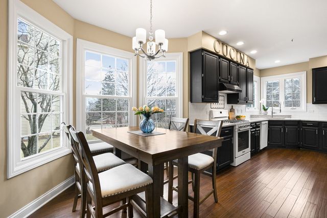 1145 Oxford Lane, Lake Zurich, IL 60047