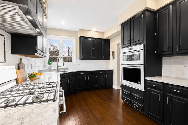 1145 Oxford Lane, Lake Zurich, IL 60047