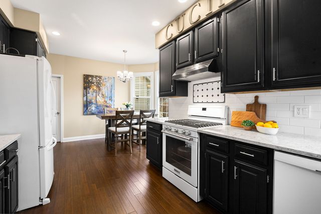 1145 Oxford Lane, Lake Zurich, IL 60047