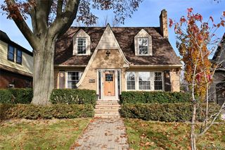 292 W Woodland Street, Ferndale, MI 48220