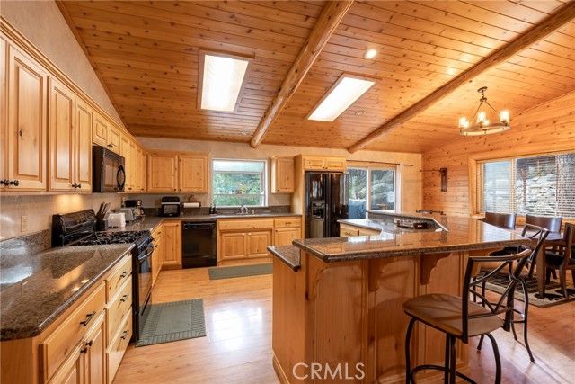 166 N Teakwood, Big Bear Lake, CA 92315