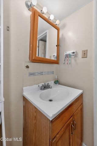 796 Livingston Avenue, Albany, NY 12206