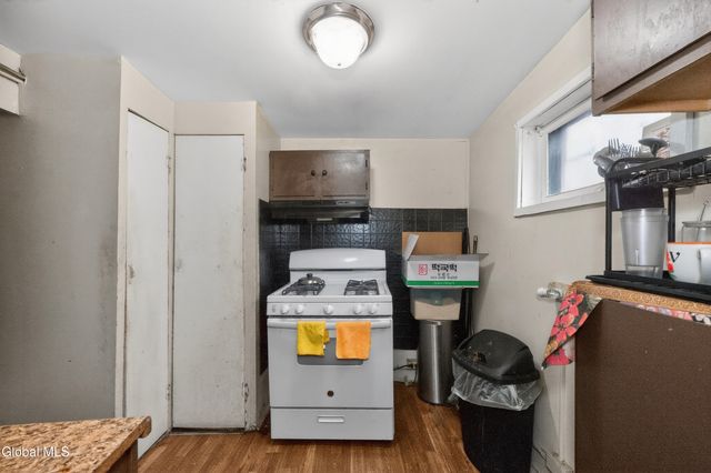 796 Livingston Avenue, Albany, NY 12206