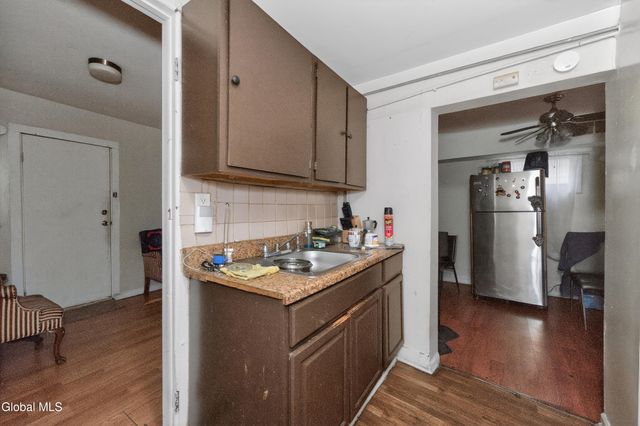 796 Livingston Avenue, Albany, NY 12206