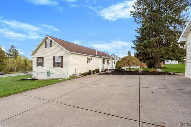 5949 South Street Road, Fleming, NY 13021