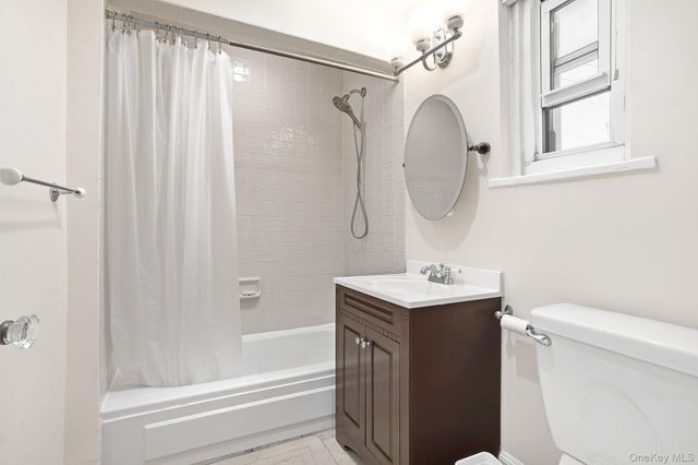 910 Stuart Avenue 2C, Mamaroneck, NY 10543