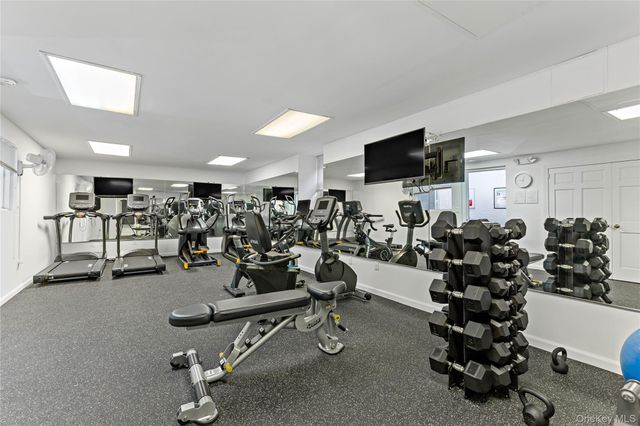 910 Stuart Avenue 2C, Mamaroneck, NY 10543