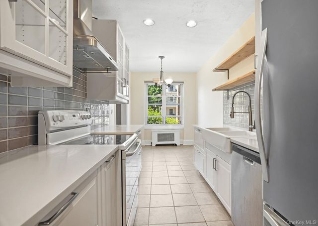 910 Stuart Avenue 2C, Mamaroneck, NY 10543