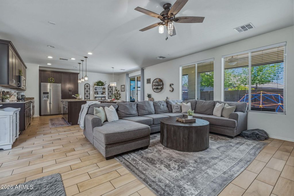 12033 W BRILES Road, Peoria, AZ 85383 — photo 2