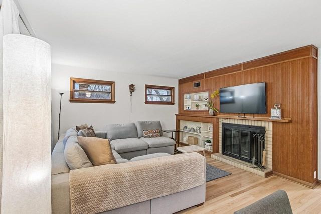 555 Glen Drive, Madison, WI 53711