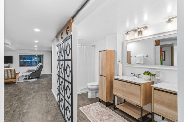 555 Glen Drive, Madison, WI 53711