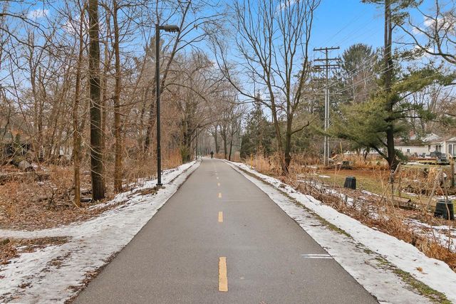 555 Glen Drive, Madison, WI 53711