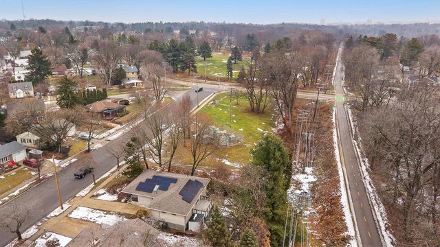 555 Glen Drive, Madison, WI 53711