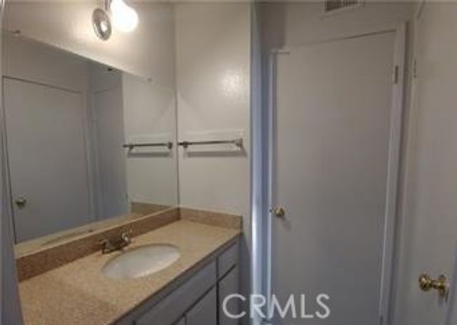 2425 S Bon View, Ontario, CA 91761