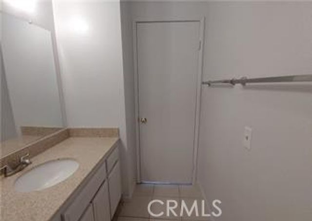 2425 S Bon View, Ontario, CA 91761