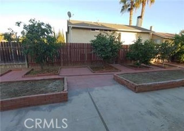 2425 S Bon View, Ontario, CA 91761