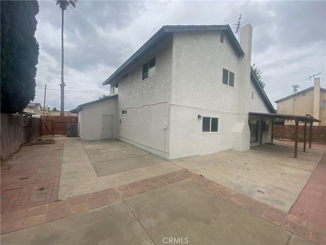 2425 S Bon View, Ontario, CA 91761