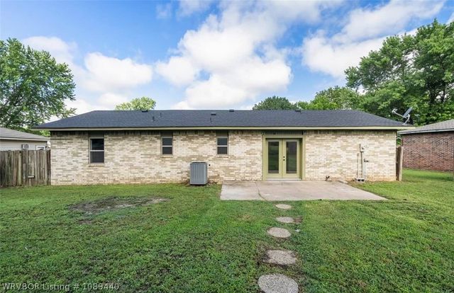 115 39th Street, Van Buren, AR 72956