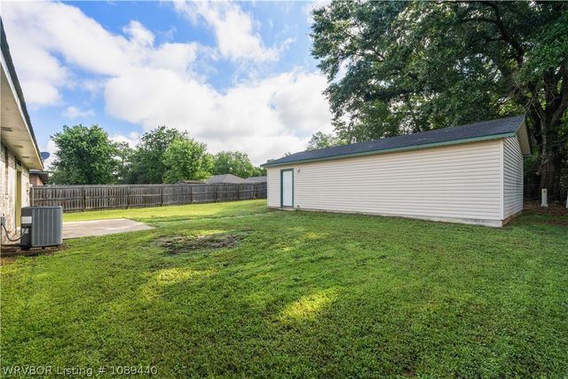115 39th Street, Van Buren, AR 72956