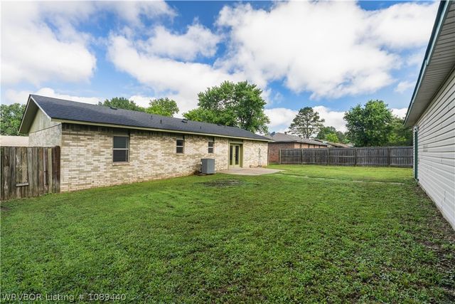 115 39th Street, Van Buren, AR 72956