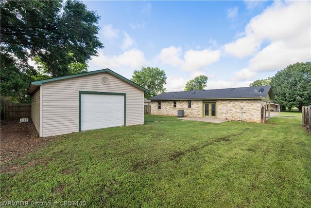 115 39th Street, Van Buren, AR 72956
