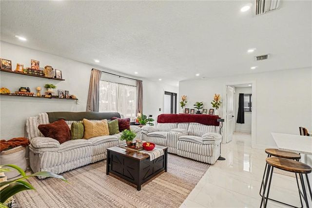 73 Cardinal DR, North Fort Myers, FL 33917