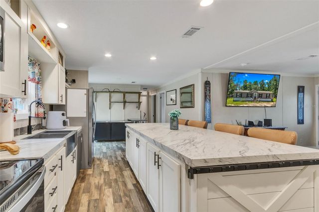 24050 CORTEZ BOULEVARD, Brooksville, FL 34601