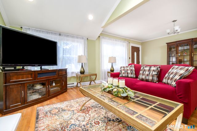 28 Sutton Drive West, Stamford, CT 06906