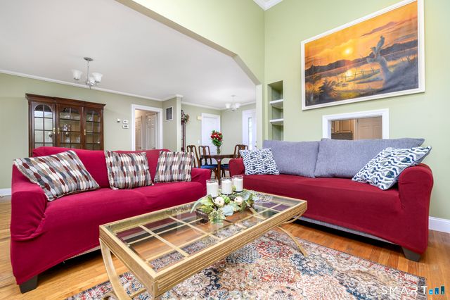 28 Sutton Drive West, Stamford, CT 06906