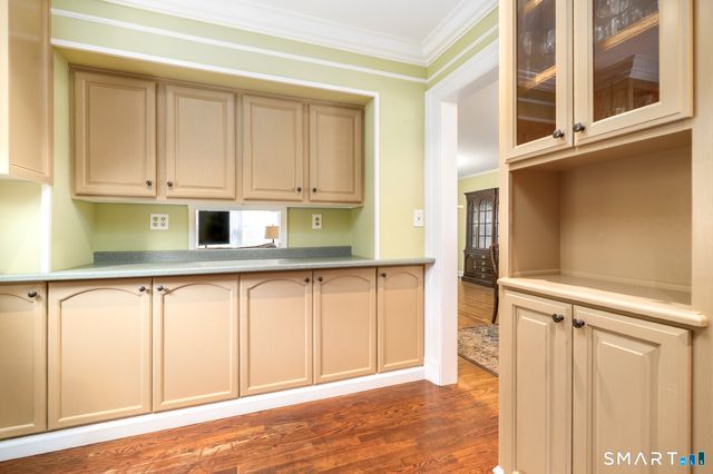 28 Sutton Drive West, Stamford, CT 06906