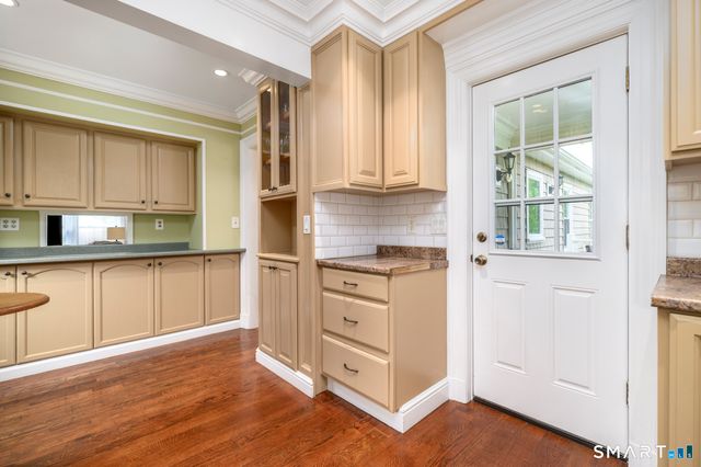 28 Sutton Drive West, Stamford, CT 06906