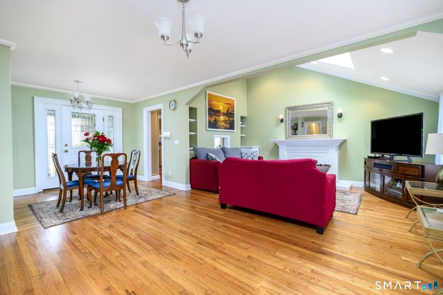 28 Sutton Drive West, Stamford, CT 06906