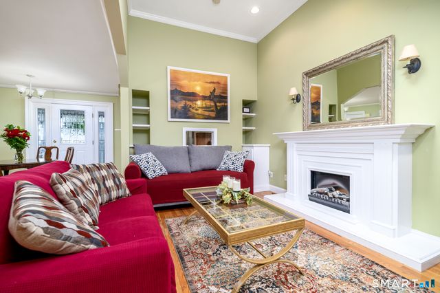 28 Sutton Drive West, Stamford, CT 06906