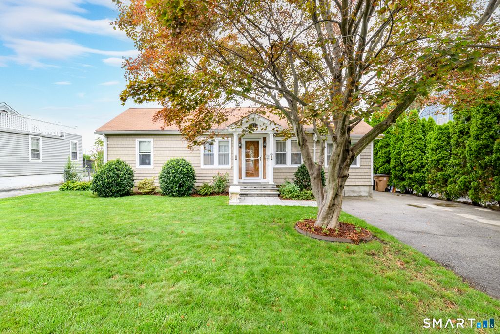 28 Sutton Drive West, Stamford, CT 06906