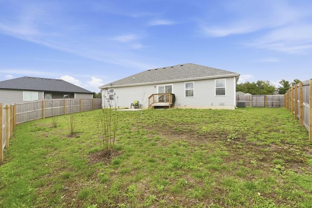 162 E Melton Road, Ozark, MO 65721