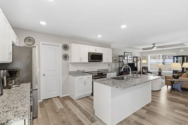 162 E Melton Road, Ozark, MO 65721