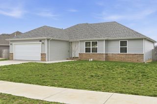 162 E Melton Road, Ozark, MO 65721