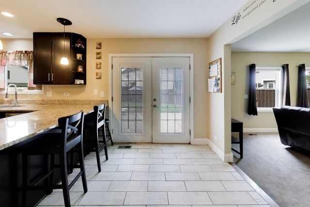 639 N Newkirk Lane, Palatine, IL 60074