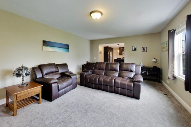 639 N Newkirk Lane, Palatine, IL 60074