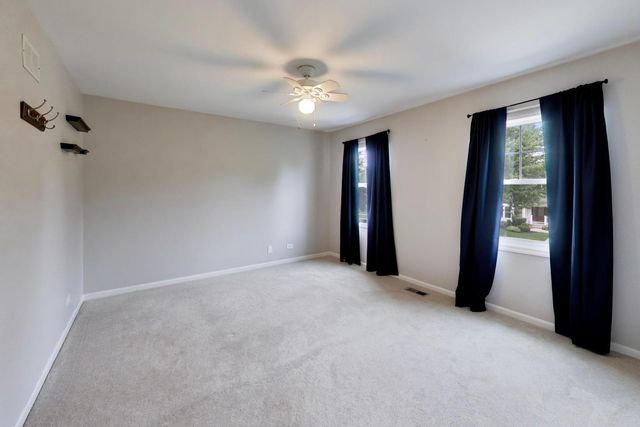 639 N Newkirk Lane, Palatine, IL 60074