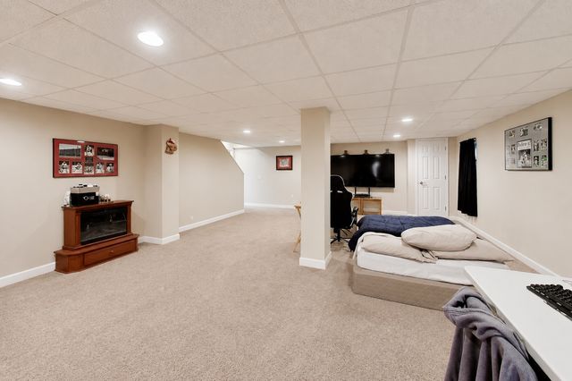639 N Newkirk Lane, Palatine, IL 60074