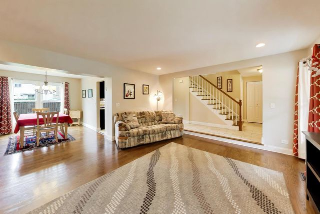 639 N Newkirk Lane, Palatine, IL 60074