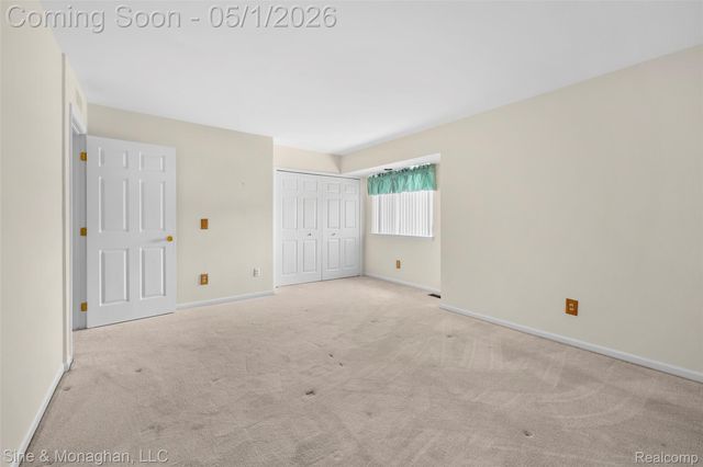 4991 Crooks Road, Royal Oak, MI 48073